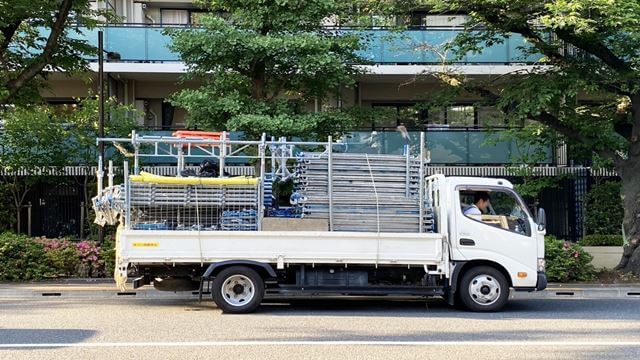 足場トラック